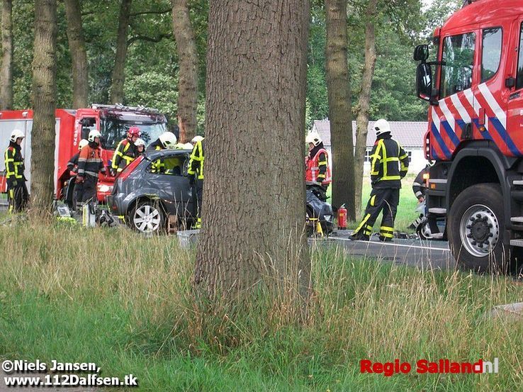 Bestuurder overleden na ongeval in Dalfsen (update) - Foto: Niels Jansen