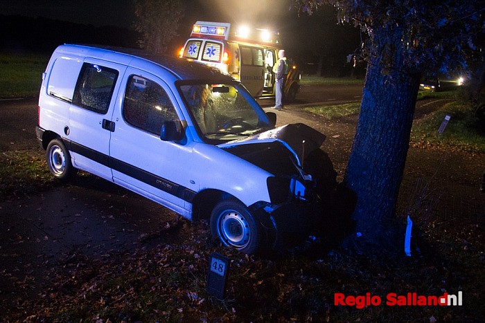 Vrouw gewond bij eenzijdig ongeval Lemelerveld - Foto: Pim Haarsma