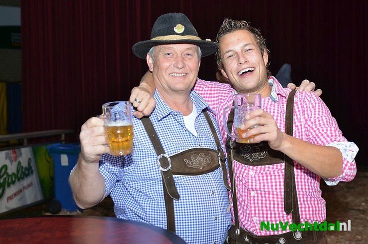 Oktoberfest de Trefkoele Dalfsen meer dan geslaagd - Foto: Johan Bokma