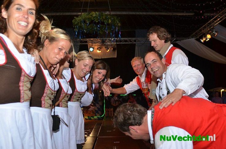 Oktoberfest de Trefkoele Dalfsen meer dan geslaagd - Foto: Johan Bokma