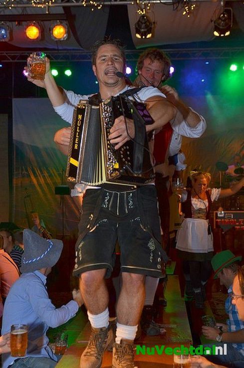 Oktoberfest de Trefkoele Dalfsen meer dan geslaagd - Foto: Johan Bokma