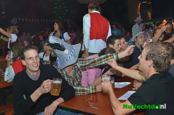 Oktoberfest de Trefkoele Dalfsen meer dan geslaagd - Foto: Johan Bokma