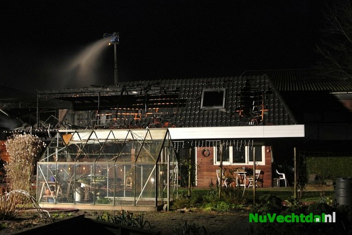 Oorzaak zeer grote brand Engellandweg lijkt bekend - Foto: Niels Jansen