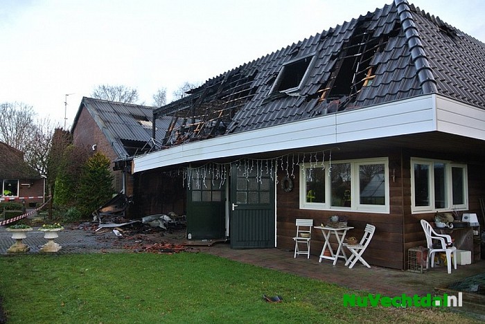 Oorzaak zeer grote brand Engellandweg lijkt bekend - Foto: Niels Jansen