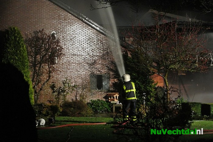 Oorzaak zeer grote brand Engellandweg lijkt bekend - Foto: Niels Jansen