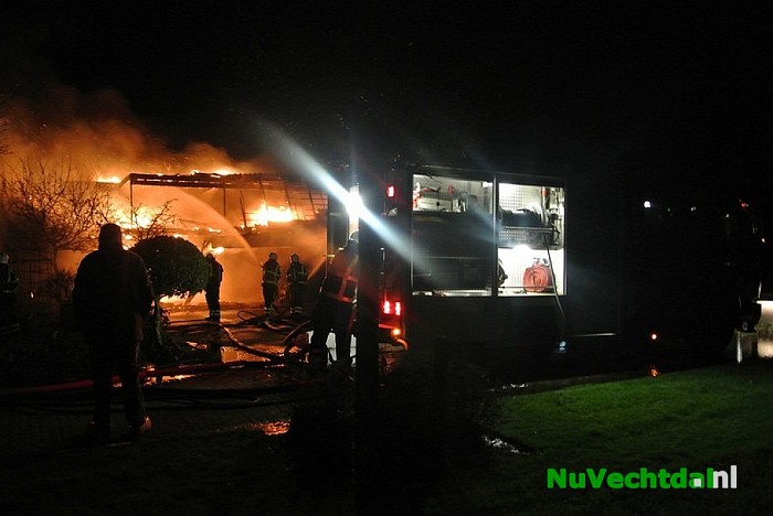 Oorzaak zeer grote brand Engellandweg lijkt bekend - Foto: Niels Jansen