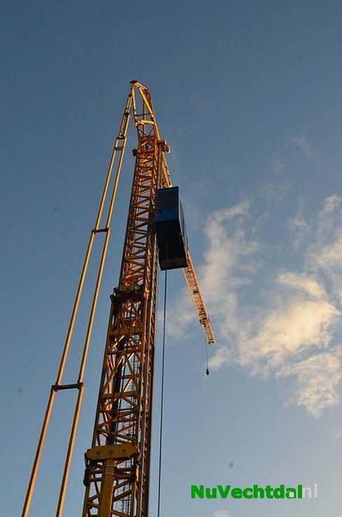 Mast Vechtdal FM verplaatst van Dalfsen naar Oudleusen - Foto: Johan Bokma