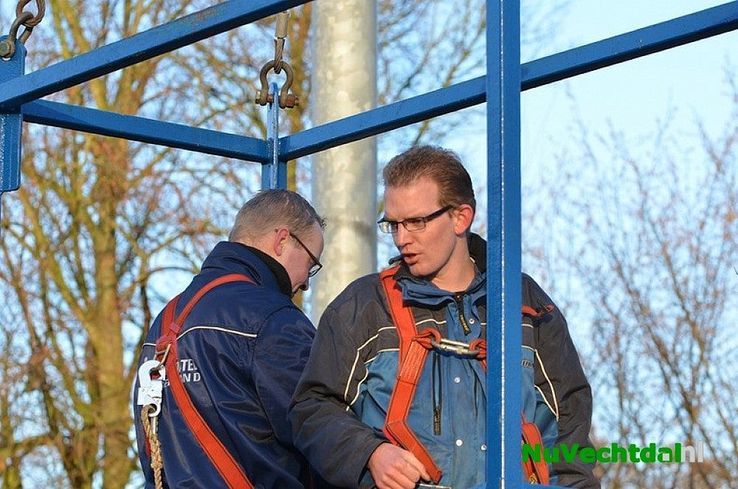 Mast Vechtdal FM verplaatst van Dalfsen naar Oudleusen - Foto: Johan Bokma