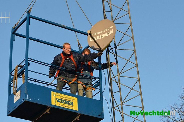 Mast Vechtdal FM verplaatst van Dalfsen naar Oudleusen - Foto: Johan Bokma