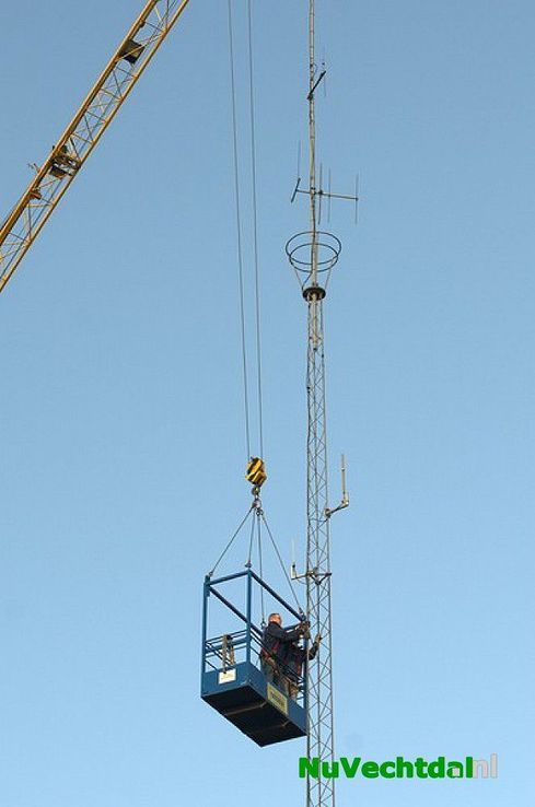 Mast Vechtdal FM verplaatst van Dalfsen naar Oudleusen - Foto: Johan Bokma