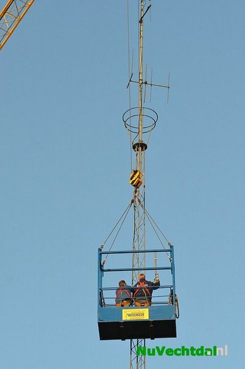 Mast Vechtdal FM verplaatst van Dalfsen naar Oudleusen - Foto: Johan Bokma