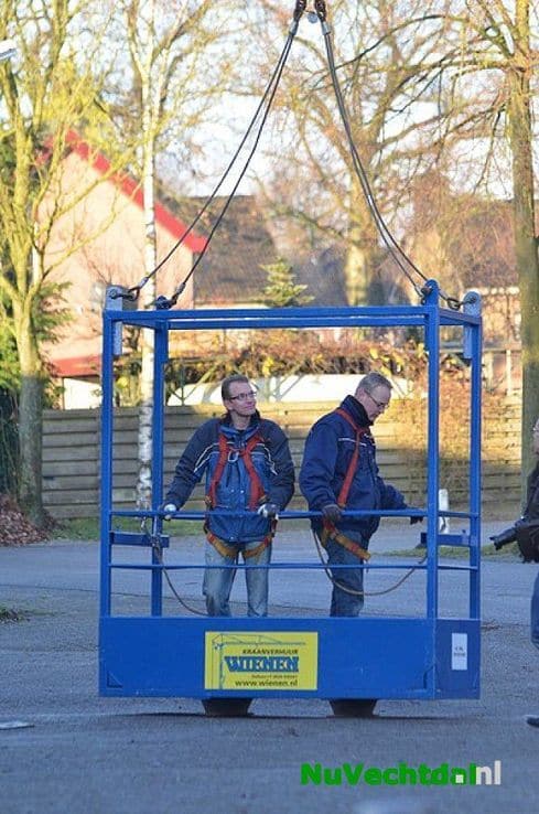 Mast Vechtdal FM verplaatst van Dalfsen naar Oudleusen - Foto: Johan Bokma