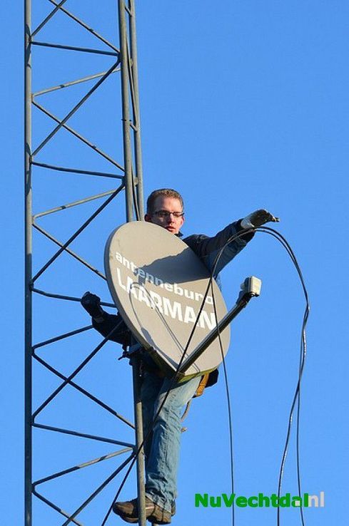 Mast Vechtdal FM verplaatst van Dalfsen naar Oudleusen - Foto: Johan Bokma