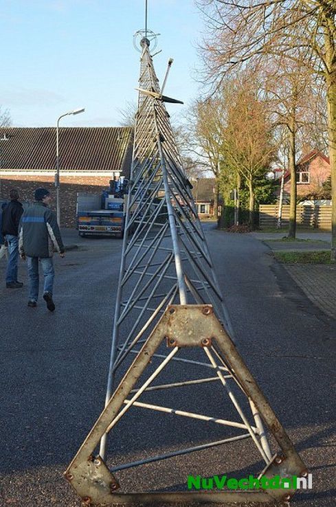 Mast Vechtdal FM verplaatst van Dalfsen naar Oudleusen - Foto: Johan Bokma