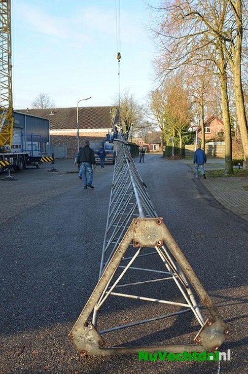 Mast Vechtdal FM verplaatst van Dalfsen naar Oudleusen - Foto: Johan Bokma