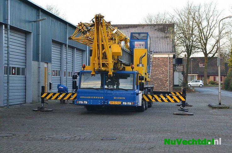 Mast Vechtdal FM verplaatst van Dalfsen naar Oudleusen - Foto: Johan Bokma