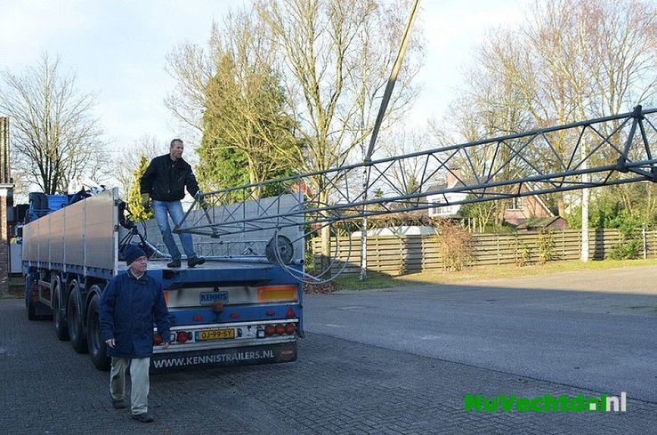 Mast Vechtdal FM verplaatst van Dalfsen naar Oudleusen - Foto: Johan Bokma