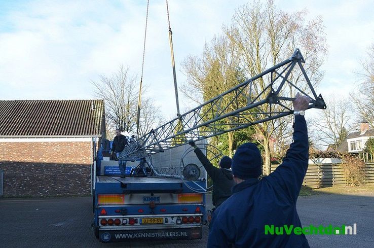 Mast Vechtdal FM verplaatst van Dalfsen naar Oudleusen - Foto: Johan Bokma
