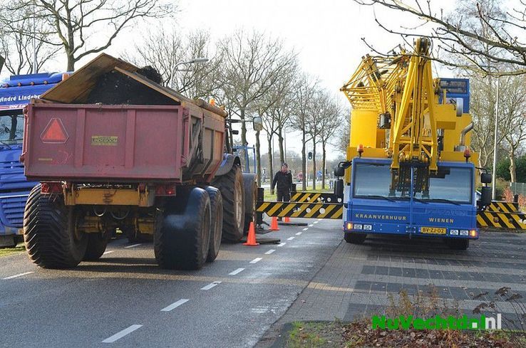 Mast Vechtdal FM verplaatst van Dalfsen naar Oudleusen - Foto: Johan Bokma