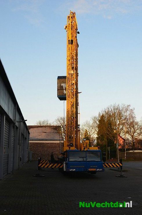 Mast Vechtdal FM verplaatst van Dalfsen naar Oudleusen - Foto: Johan Bokma