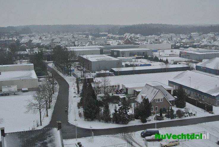 Video: Dalfsen in de sneeuw vanaf 42 meter hoogte - Foto: Niels Jansen