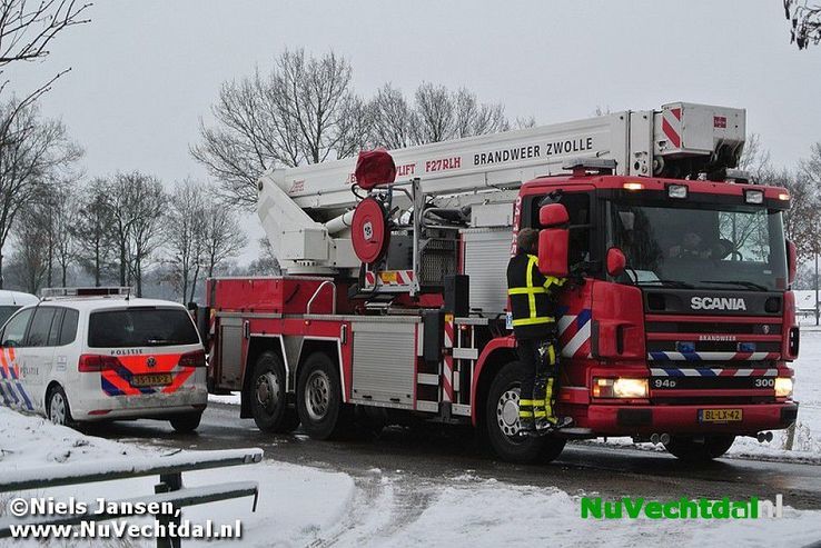 Schoorsteenbrand Engellandweg bij Dalfsen - Foto: Niels Jansen