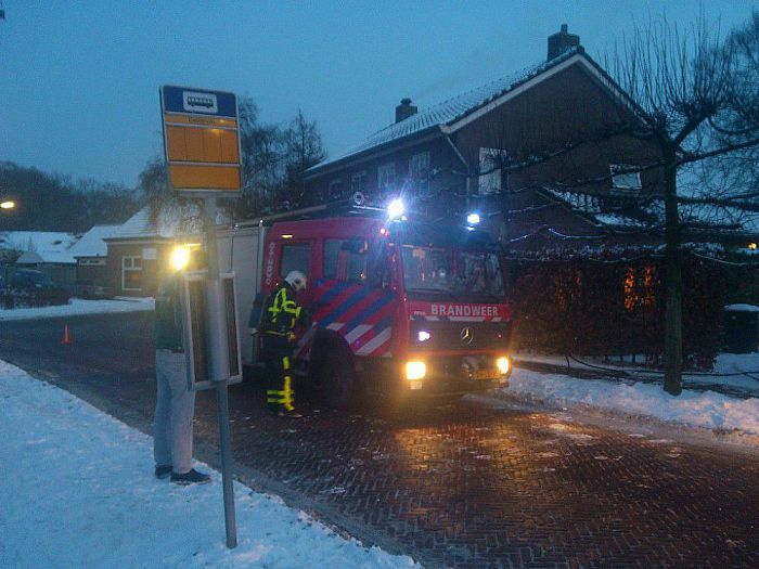 Brandweer weet woning te sparen bij schoorsteenbrand - Foto: Robert Bril