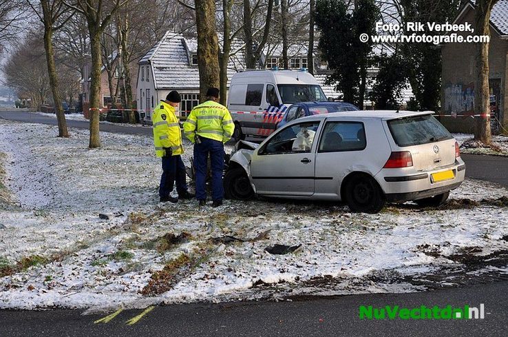 Crash op de N377 bij balkbrug loopt redelijk goed af - Foto: Rik Verbeek
