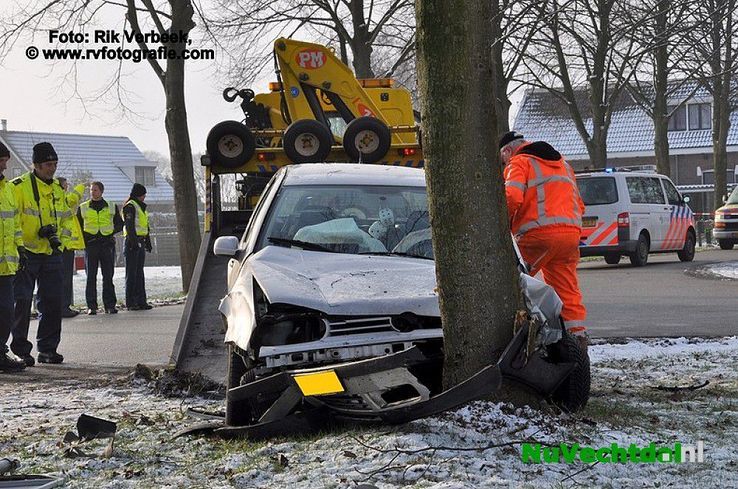 Crash op de N377 bij balkbrug loopt redelijk goed af - Foto: Rik Verbeek