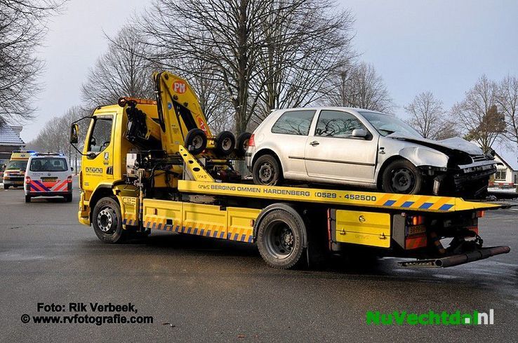Crash op de N377 bij balkbrug loopt redelijk goed af - Foto: Rik Verbeek