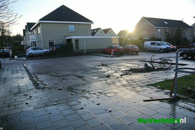 Op diverse plekken schade na oud en nieuw in Dalfsen - Foto: Niels Jansen