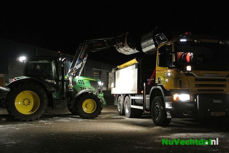 Strooiploeg Dalfsen weer in actie tijdens vorst - Foto: Niels Jansen