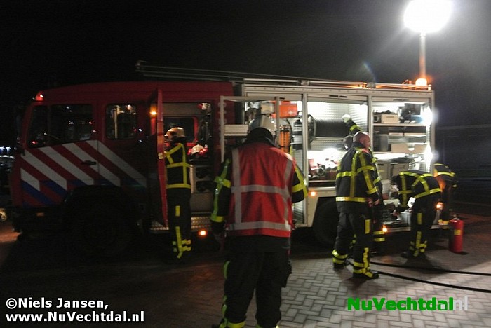 Vrachtwagen in brand bij Station in Dalfsen - Foto: Niels Jansen