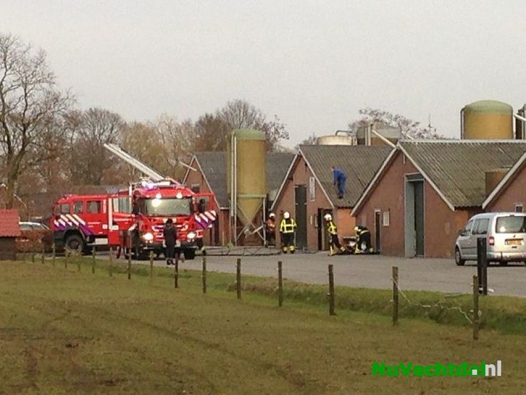 Brandweer Dalfsen rukt uit naar schuurbrand Vinkenbuurt - Foto: Erik Snijder