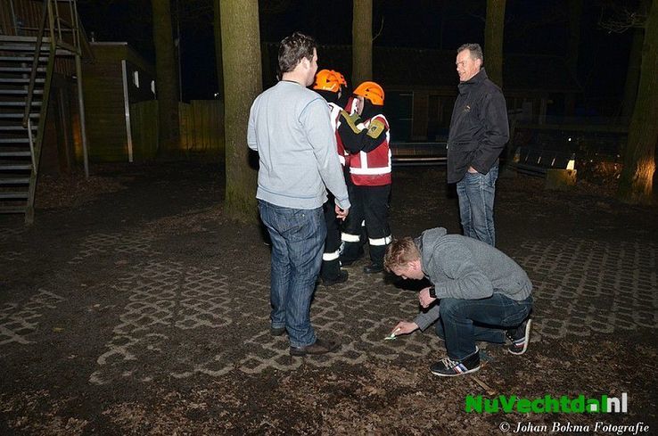 Jeugdbrandweer Dalfsen oefent bij Scouting Dalfsen - Foto: Johan Bokma