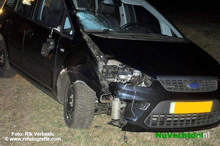 Voetganger zwaar gewond na ongeval in Witharen - Foto: Rik Verbeek