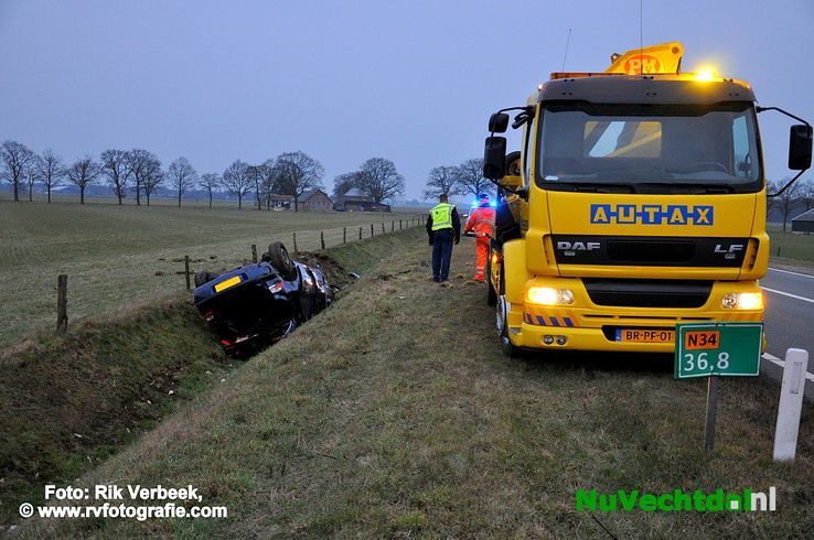 Ongeval met letsel op de N34 ter hoogte van Hardenberg - Foto: Rik Verbeek