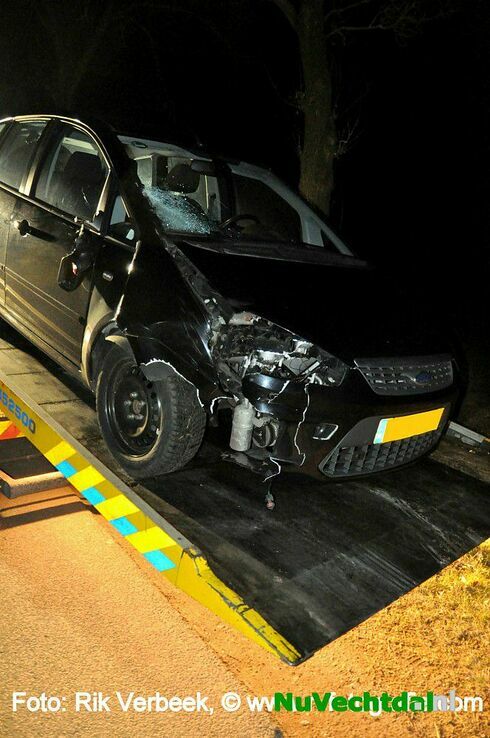 Voetganger zwaar gewond na ongeval in Witharen - Foto: Rik Verbeek