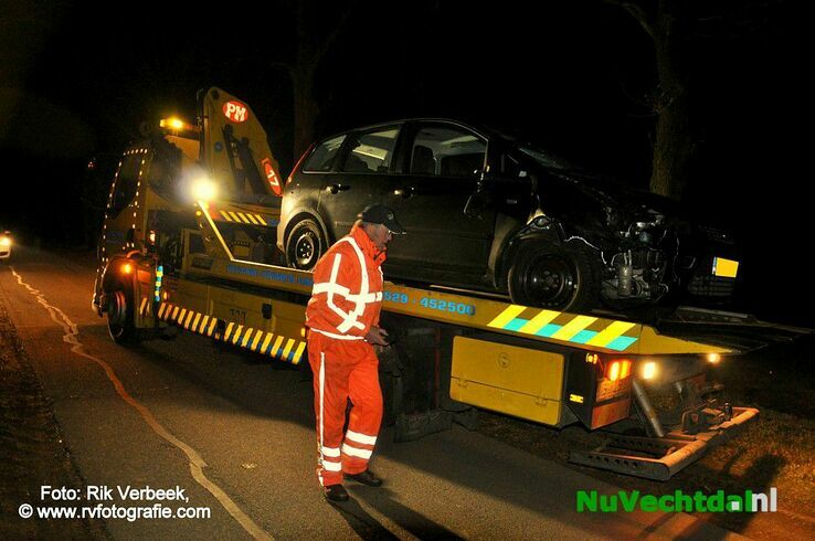 Voetganger zwaar gewond na ongeval in Witharen - Foto: Rik Verbeek
