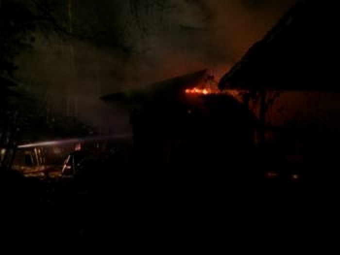 Woning aan de Stoevenweg in Heino door brand verwoest - Foto: Dalfsenaartje