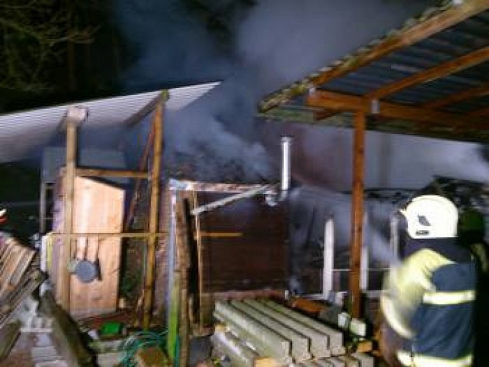 Woning aan de Stoevenweg in Heino door brand verwoest - Foto: Dalfsenaartje