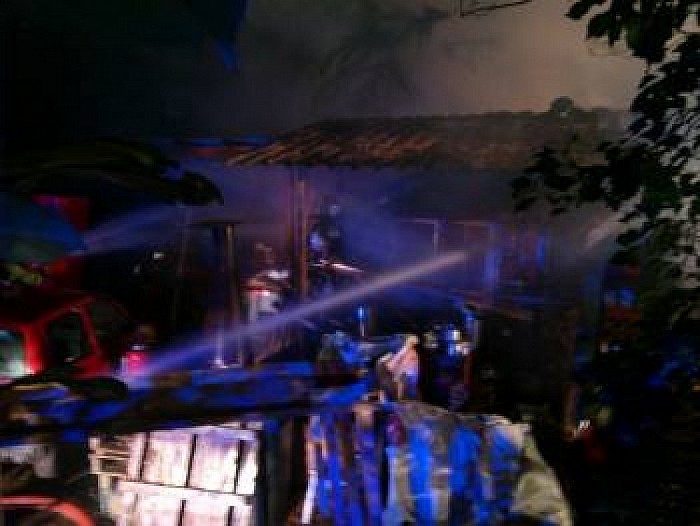 Woning aan de Stoevenweg in Heino door brand verwoest - Foto: Dalfsenaartje