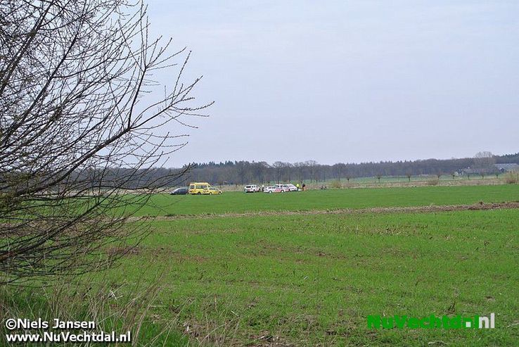 Update: Paraglider dodelijk verongelukt aan de Vecht bij Dalfsen - Foto: Niels Jansen