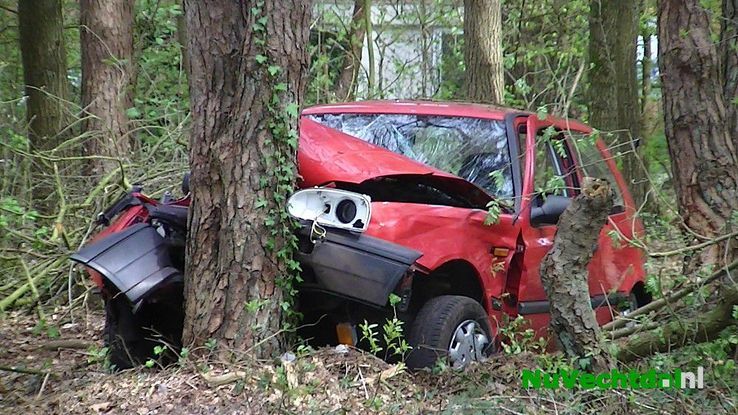 Ongeval met letsel op de Hasselerweg bij Ommen - Foto: Joost van Assen