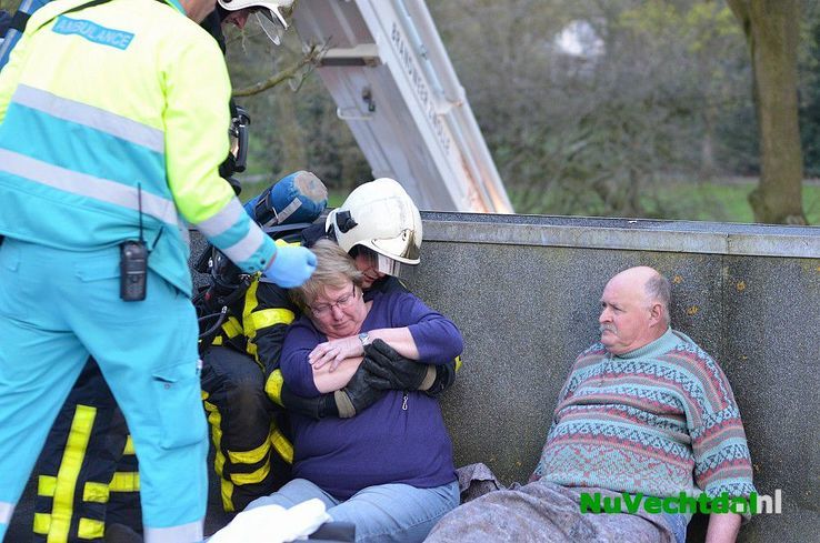 Beelden brandweeroefening Hulstkampen Nieuwleusen - Foto: Johan Bokma