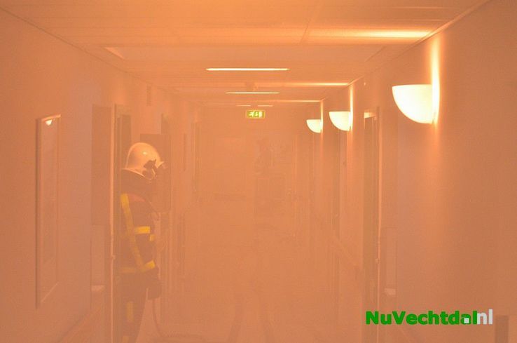 Beelden brandweeroefening Hulstkampen Nieuwleusen - Foto: Johan Bokma