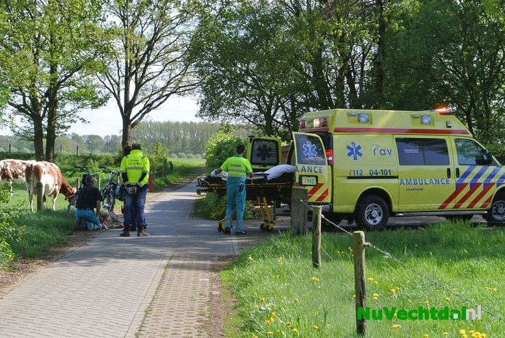 UPDATE: Fietsers gewond bij botsing Brinkweg Dalfsen - Foto: Niels Jansen