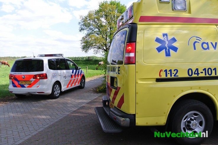 UPDATE: Fietsers gewond bij botsing Brinkweg Dalfsen - Foto: Niels Jansen