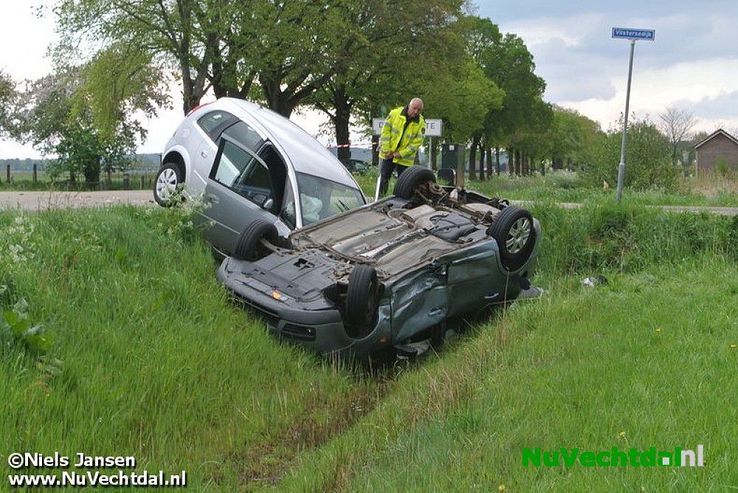 Video: Gewonden bij ongeval Langsweg Dalfsen - Foto: Niels Jansen