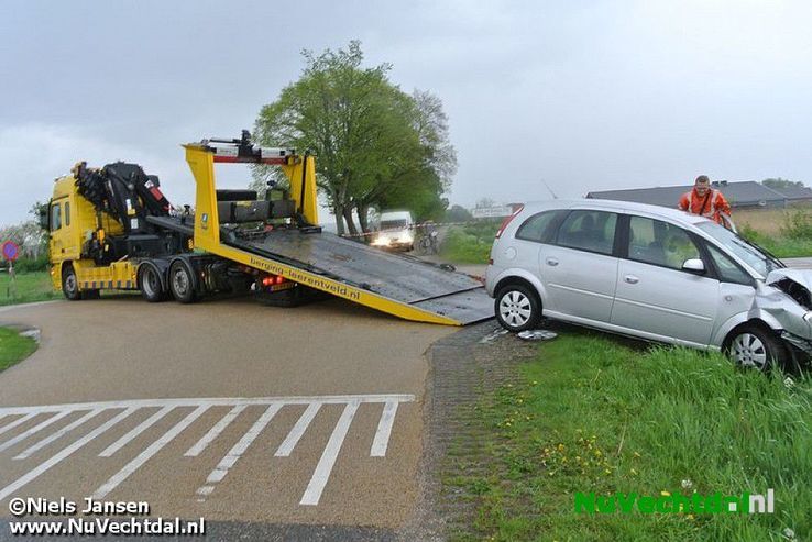 Video: Gewonden bij ongeval Langsweg Dalfsen - Foto: Niels Jansen